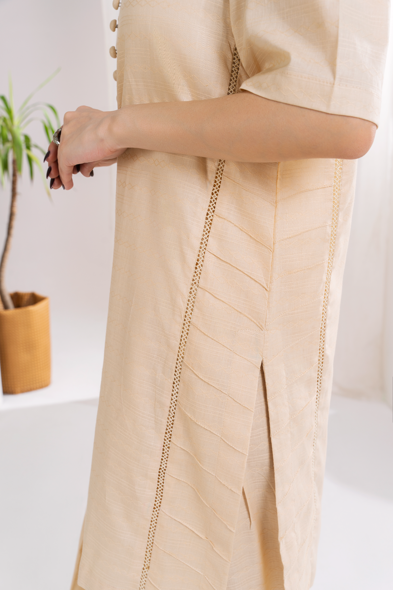 SERENE - Butter Yellow Jacquard (AM031)