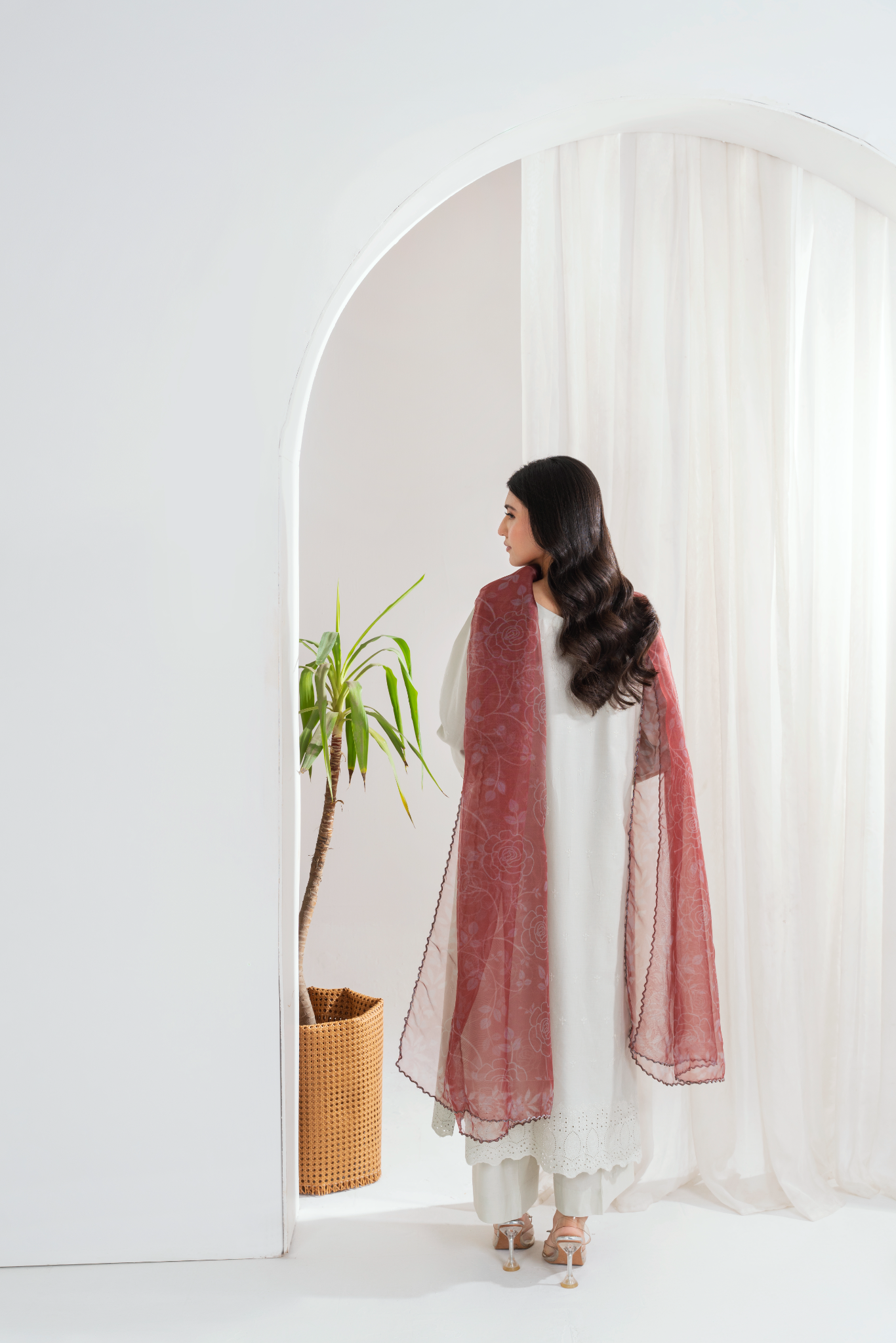 VERA - Pearl Grey Chikankari (AM033)