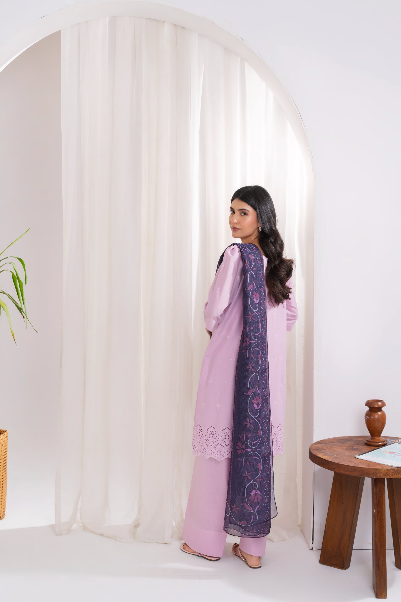 ZYNEA - Powder Pink Chikankari (AM034)
