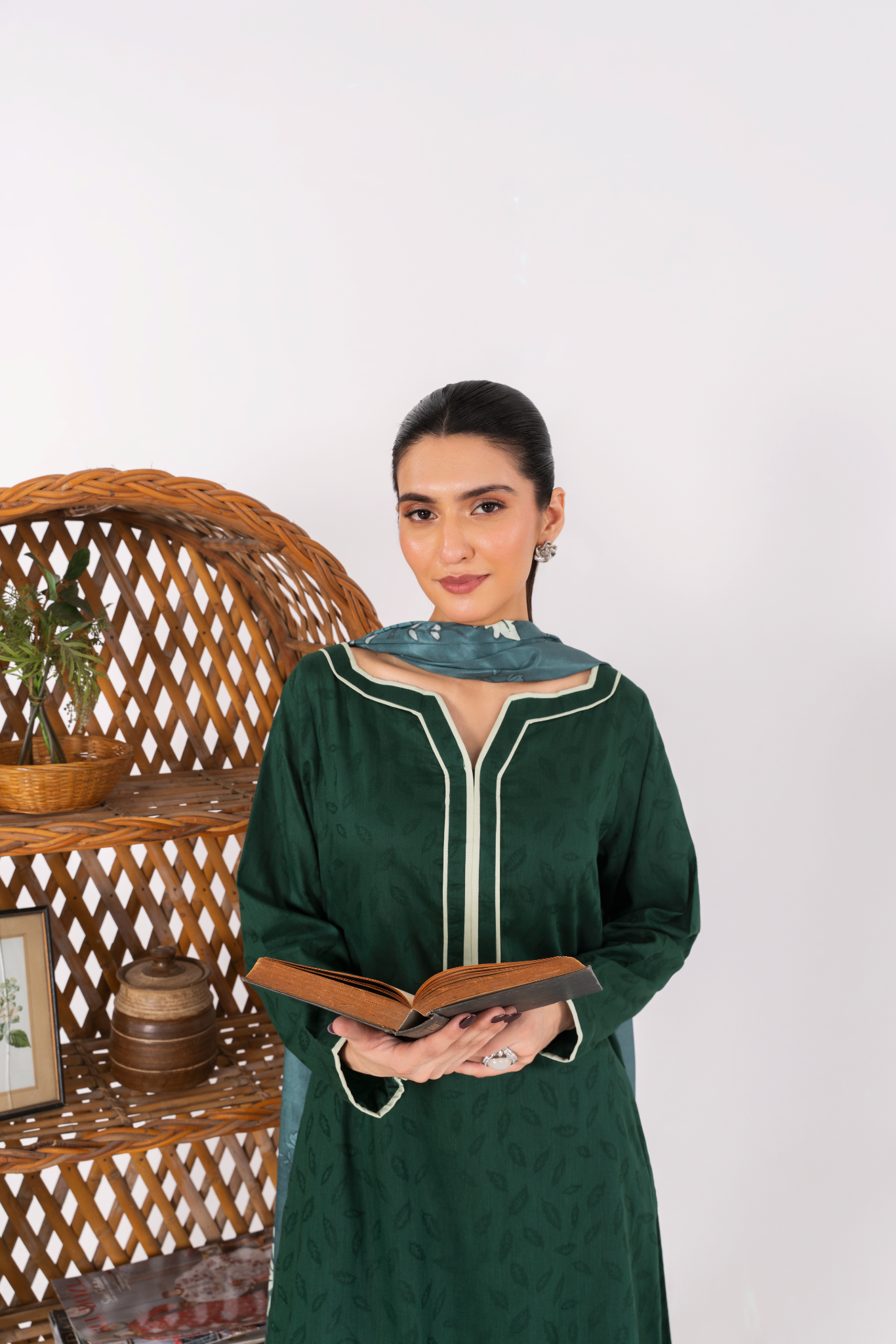 ZURAY - Forest Green Jacquard (AM032)