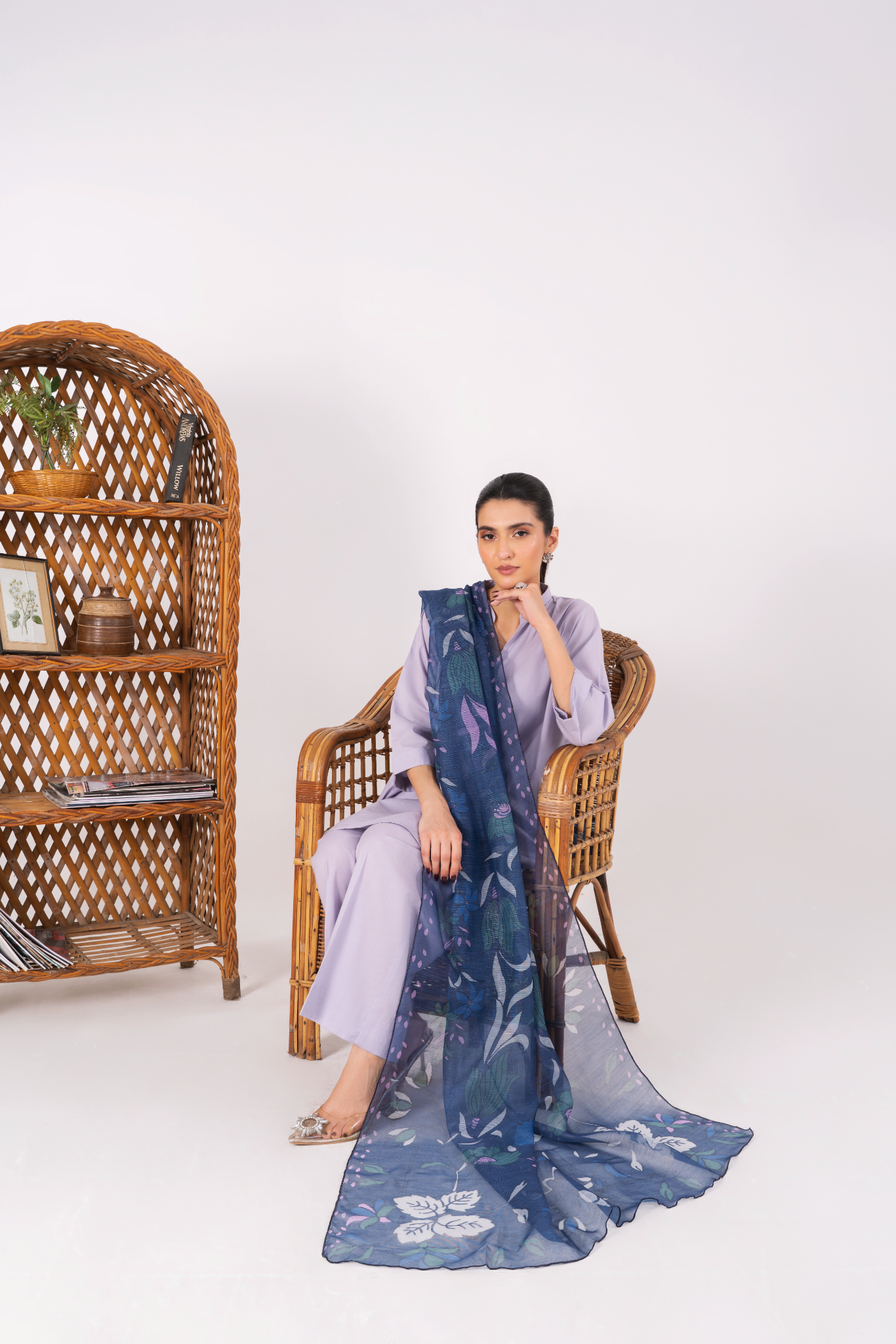 RAYA - Lilac Lawn (AM036)
