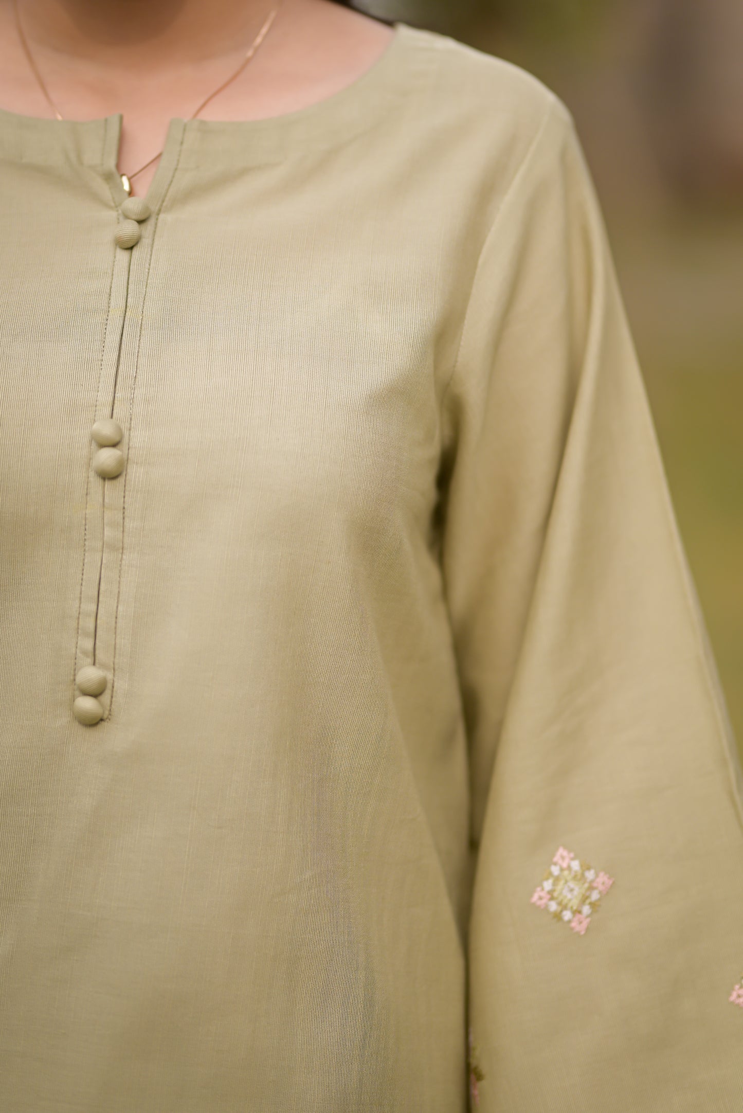 Zerua – Khaddar Pistachio Green 2 Piece Embroidered Pret (AM023)